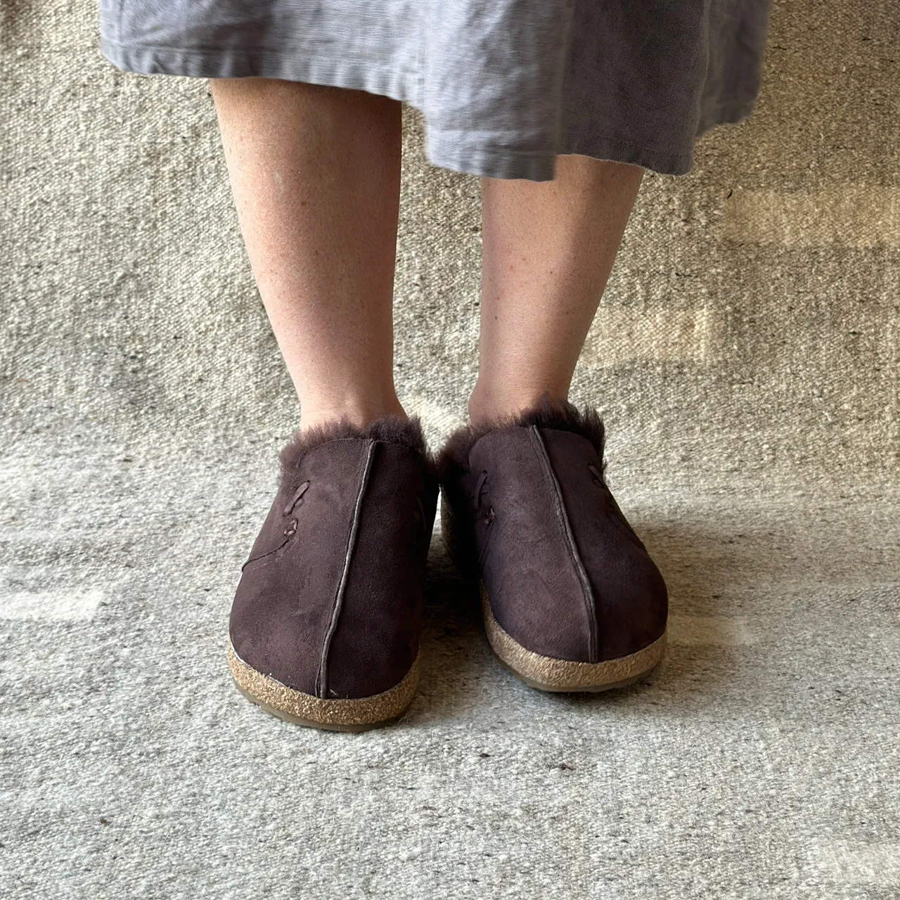 Sheepskin Clogs - Saskatchewan - Coffee (Adults 36-42)