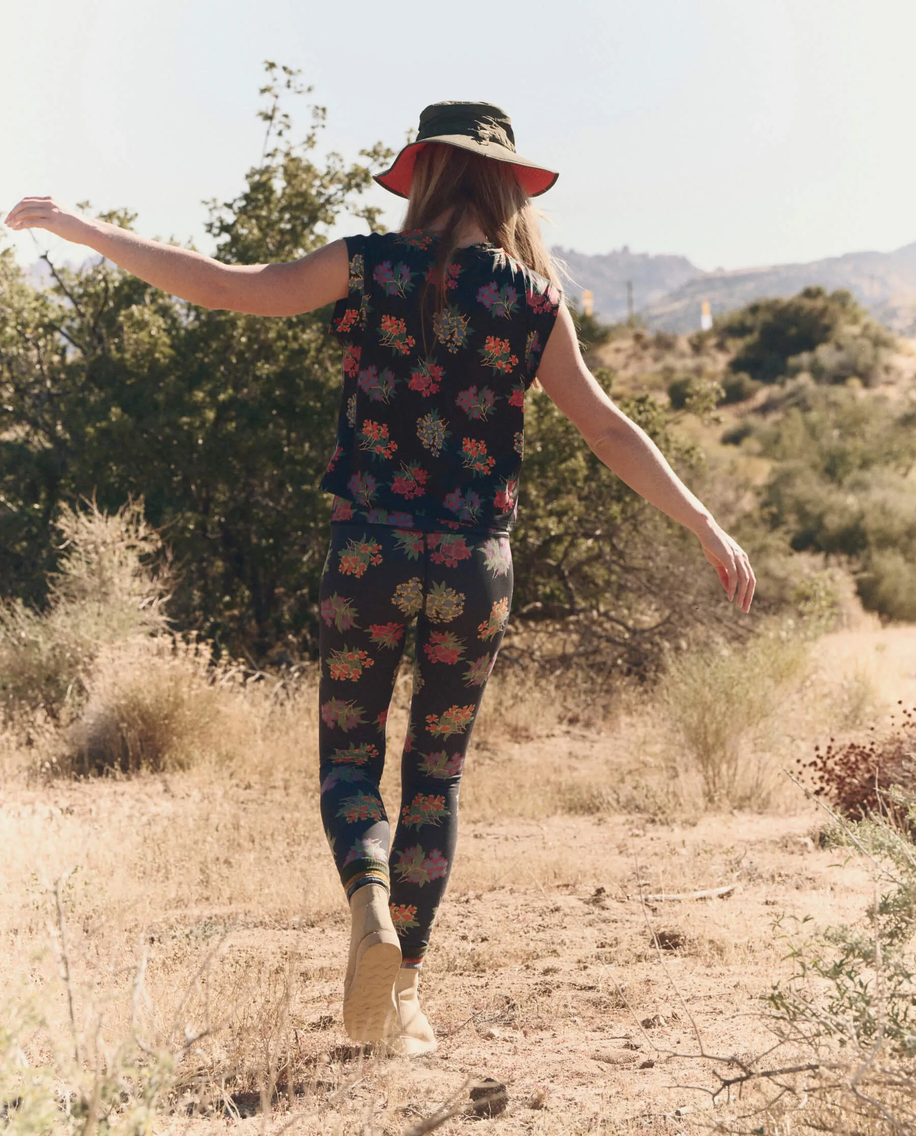 The Boxy Trail Tank. -- Black Palisade Floral