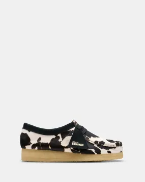 Wallabee. (W) Black Cow Print